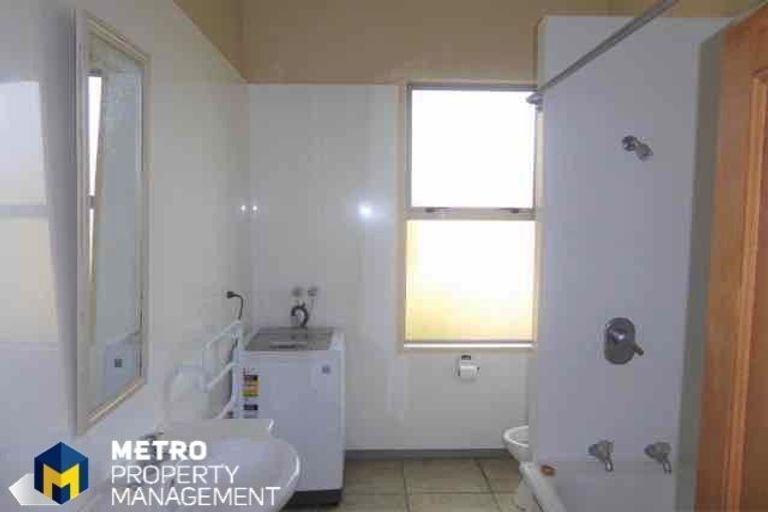 Photo of property in 11 Lawrence Street, Mornington, Dunedin, 9011