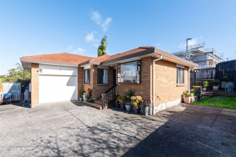 Photo of property in 3a Aotea Road, Glen Eden, Auckland, 0602