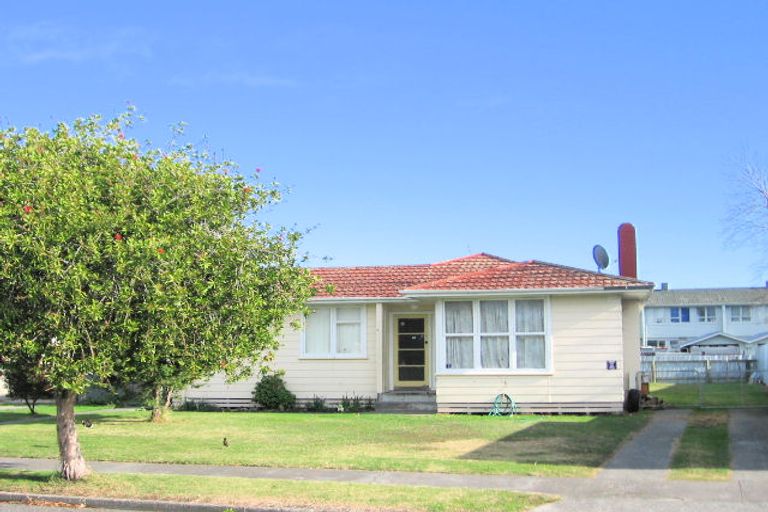 Photo of property in 3 Scully Crescent, Onekawa, Napier, 4110