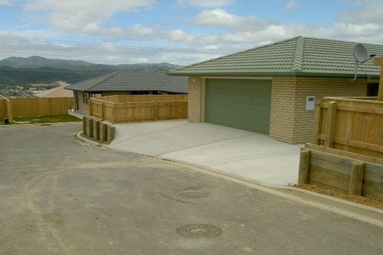 Photo of property in 56 Percy Kinsman Crescent, Riverstone Terraces, Upper Hutt, 5018