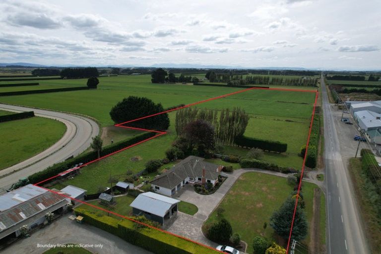Photo of property in 1048 Lochiel-branxholme Road, Branxholme, Invercargill, 9874