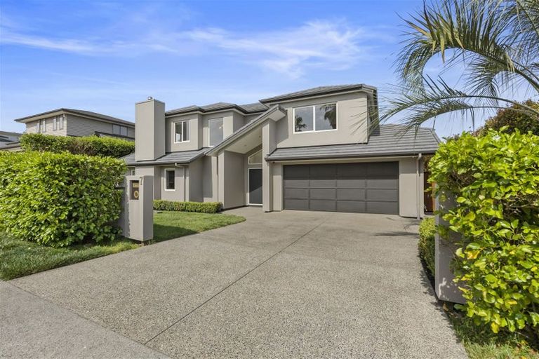 Photo of property in 7 Tranquility Rise, Mellons Bay, Auckland, 2014