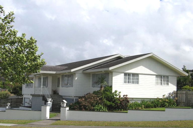 Photo of property in 65 Marina View Drive, West Harbour, Auckland, 0618