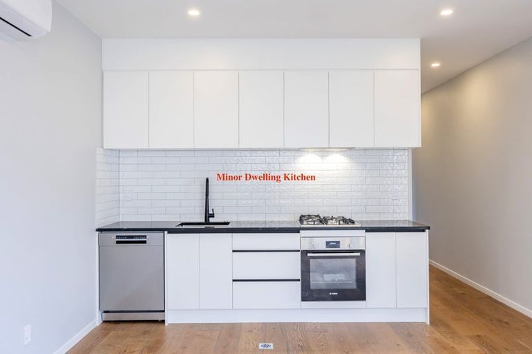 Photo of property in 13 Mcindoe Road, Kumeu, 0810