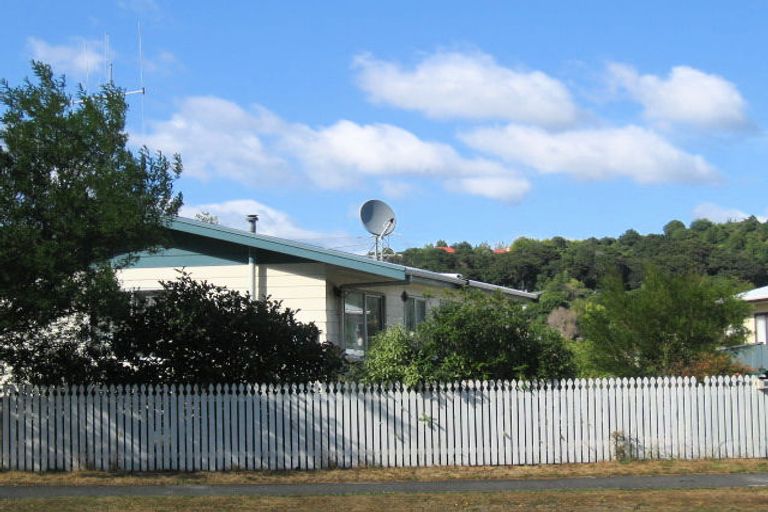 Photo of property in 88 Gillespies Road, Birchville, Upper Hutt, 5018