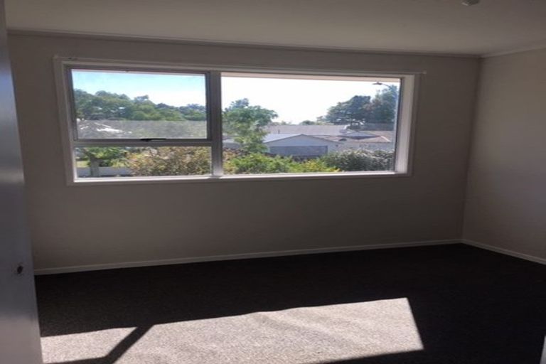 Photo of property in 4 Trounson Avenue, Clendon Park, Auckland, 2103