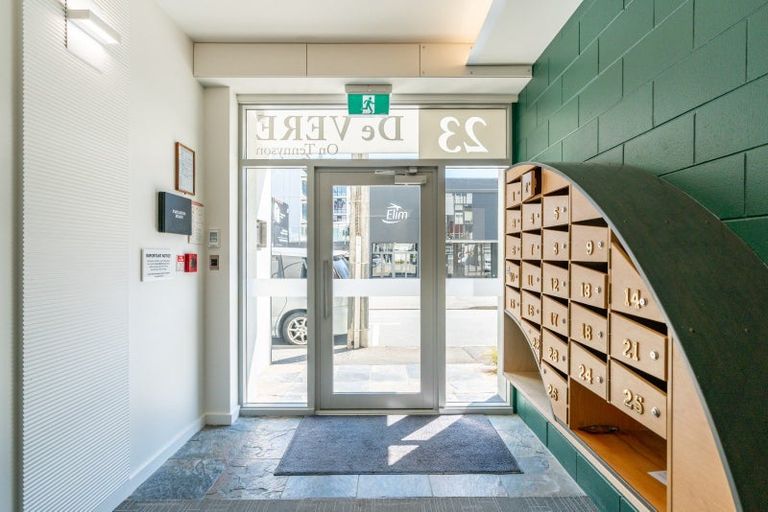 Photo of property in De Vere Apartments, 10/23 Tennyson Street, Te Aro, Wellington, 6011