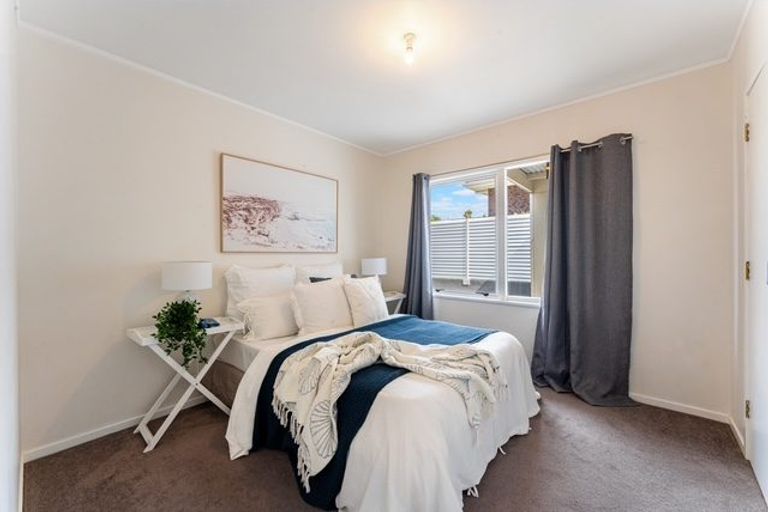 Photo of property in 34 Bay Street, Red Beach, 0932