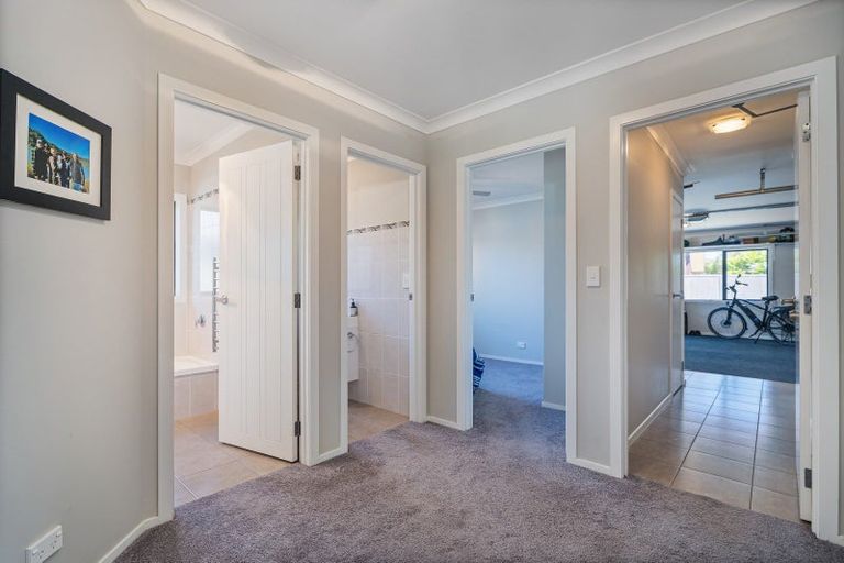 Photo of property in 29 Wells Place, Whitianga, 3510