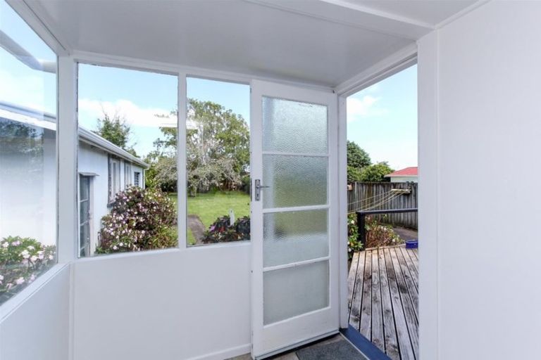 Photo of property in 282 Mangorei Road, Merrilands, New Plymouth, 4312