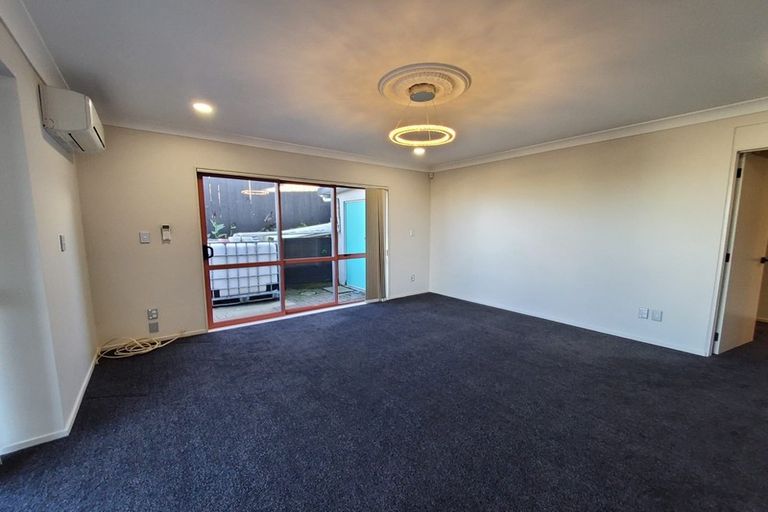 Photo of property in 68 Goodwood Drive, Goodwood Heights, Auckland, 2105