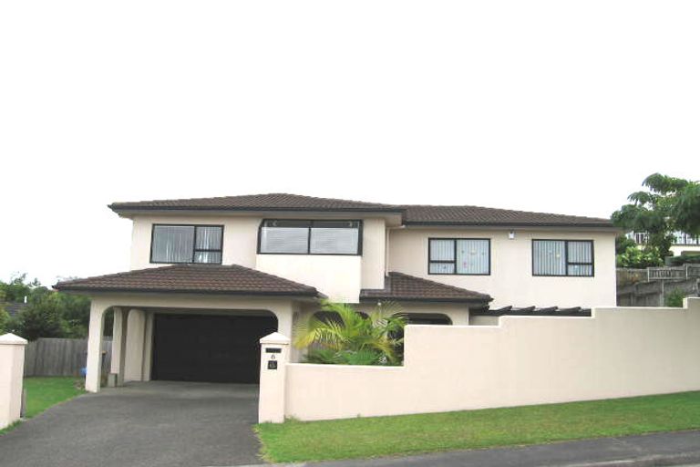 Photo of property in 6 Milwaukee Place, Glendene, Auckland, 0602