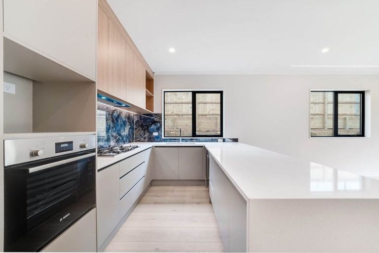 Photo of property in 16 Viv Green Place, Pokeno, 2402