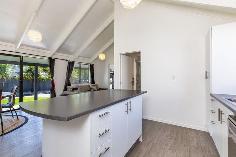 Photo of property in 98 Hyde Avenue, Richmond Heights, Taupo, 3330