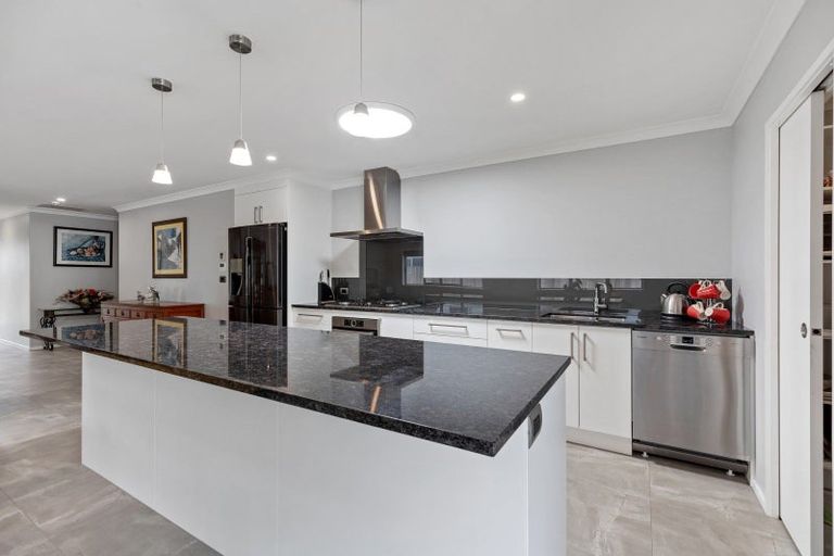 Photo of property in 67 Awatira Drive, Papamoa Beach, Papamoa, 3118