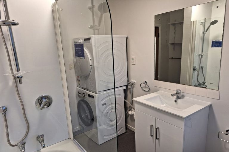 Photo of property in 22 Nicholson Road, Khandallah, Wellington, 6035