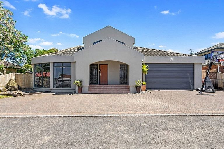 Photo of property in 22 Hoyte Place, Pukehangi, Rotorua, 3015