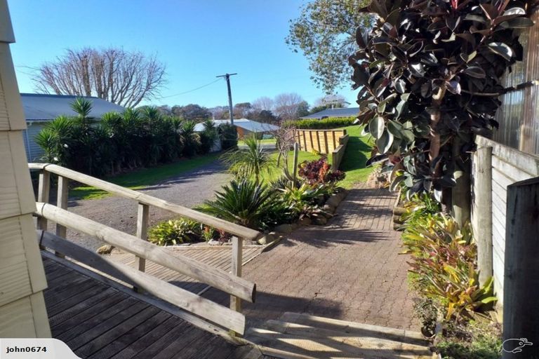 Photo of property in 60 Athenree Road, Athenree, Katikati, 3177