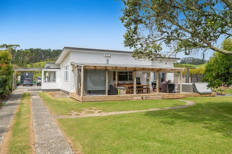 Photo of property in 2744 Kaipara Coast Highway, Glorit, Warkworth, 0984