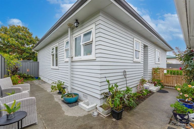 Photo of property in 18 Menin Road, Onekawa, Napier, 4110