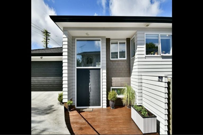 Photo of property in 780 East Coast Road, Oteha, Auckland, 0630