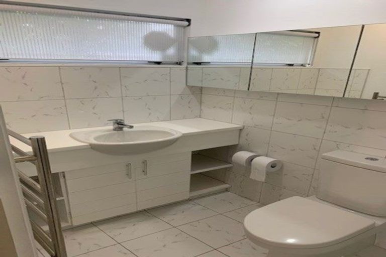 Photo of property in 121 Karori Road, Karori, Wellington, 6012