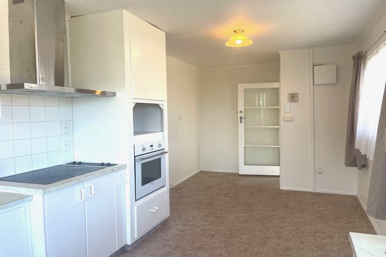 Photo of property in 49 Thatcher Street, Castlecliff, Whanganui, 4501
