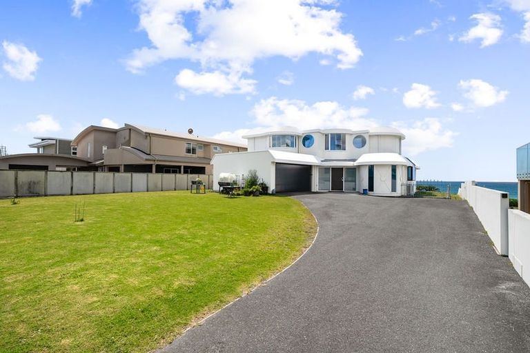 Photo of property in 17a Oceanbeach Road, Mount Maunganui, 3116