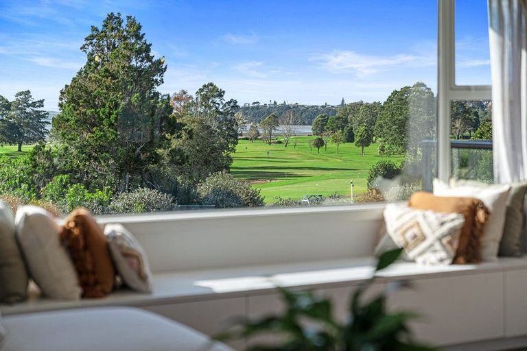 Photo of property in 61 Links View Drive, Omokoroa, 3114