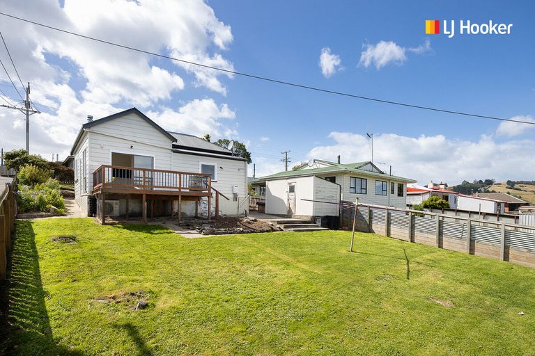 Photo of property in 12 Teignmouth Street, Abbotsford, Dunedin, 9018