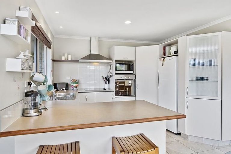 Photo of property in 10 Garvan Glen, Pyes Pa, Tauranga, 3112