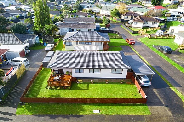 Photo of property in 1/229 Waitemata Drive, Ranui, Auckland, 0612