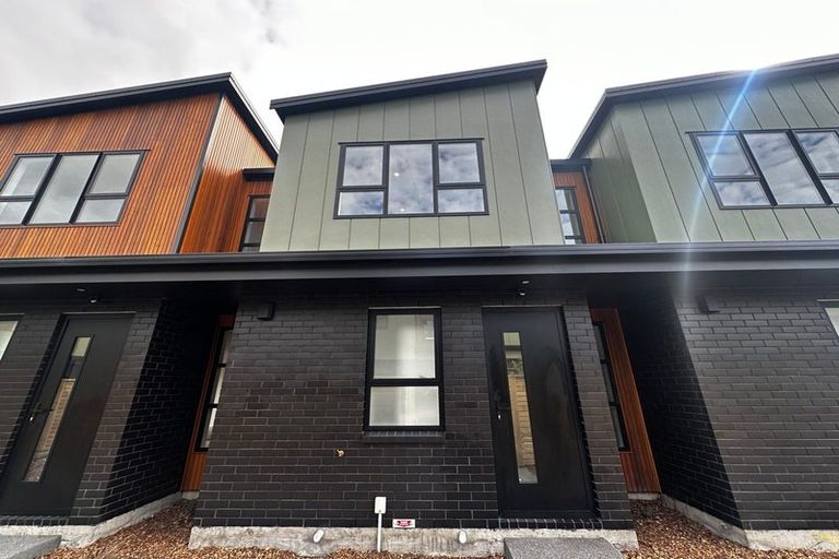 Photo of property in 20/7 Johnston Grove, Taita, Lower Hutt, 5011