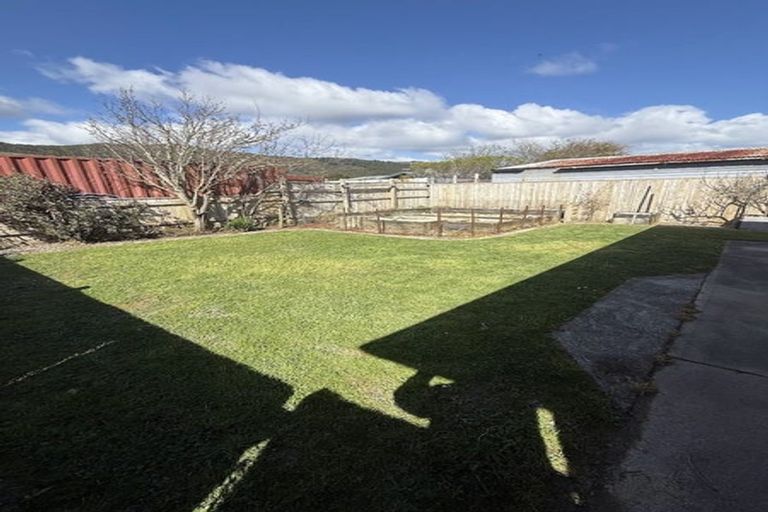 Photo of property in 340 Wellington Road, Wainuiomata, Lower Hutt, 5014