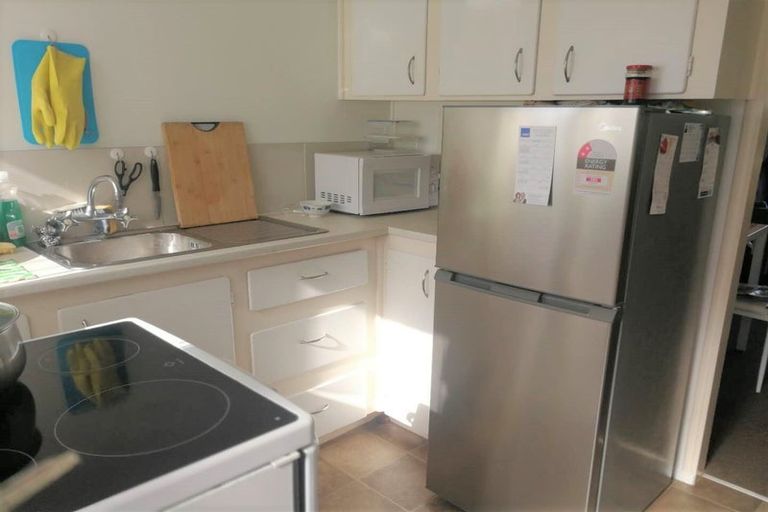 Photo of property in 2/12 Meadway, Sunnyhills, Auckland, 2010