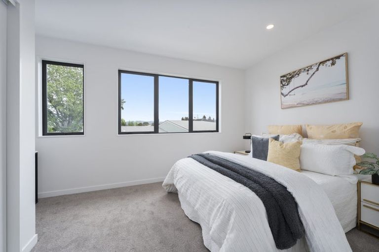 Photo of property in 31 Tiroroa Avenue, Te Atatu South, Auckland, 0610