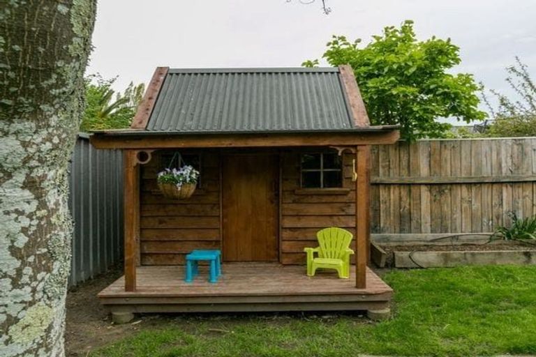 Photo of property in 16 Ngarimu Crescent, Taradale, Napier, 4112