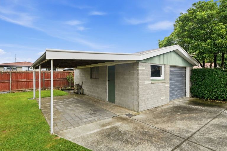 Photo of property in 17 Wolsey Place, Hillmorton, Christchurch, 8025