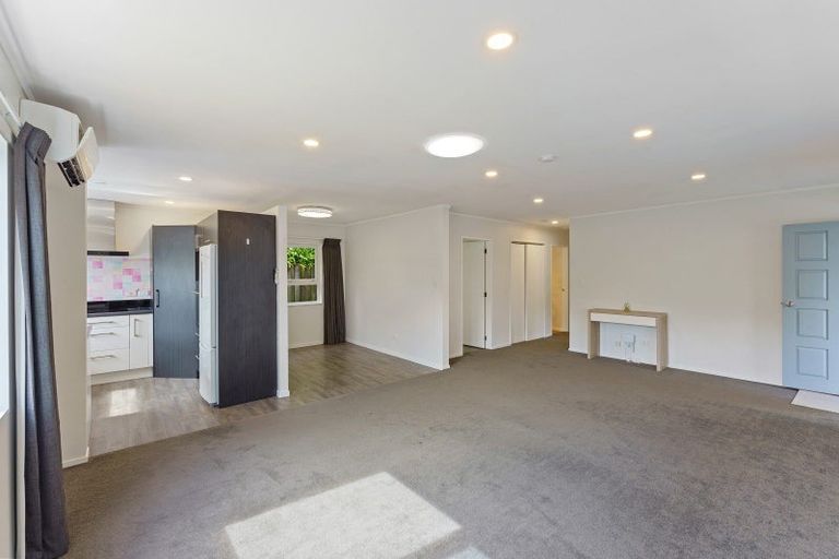 Photo of property in 8b Gavin Road, Raumati Beach, Paraparaumu, 5032