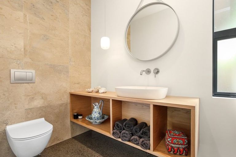 Photo of property in 106a Godden Crescent, Mission Bay, Auckland, 1071