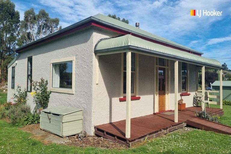 Photo of property in 40 Runbrake Street, Palmerston, 9430
