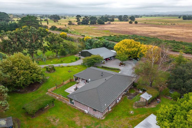 Photo of property in 71 Railway Road, Dalefield, Carterton, 5791