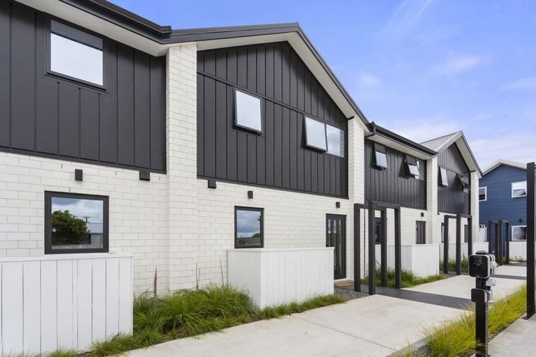 Photo of property in 7/21 Titoki Street, Te Atatu Peninsula, Auckland, 0610