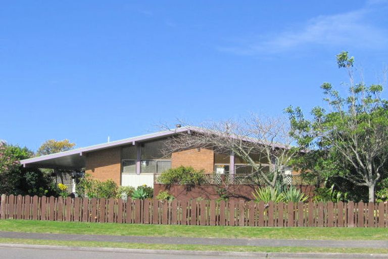 Photo of property in 32 Gobray Crescent, Mount Maunganui, 3116