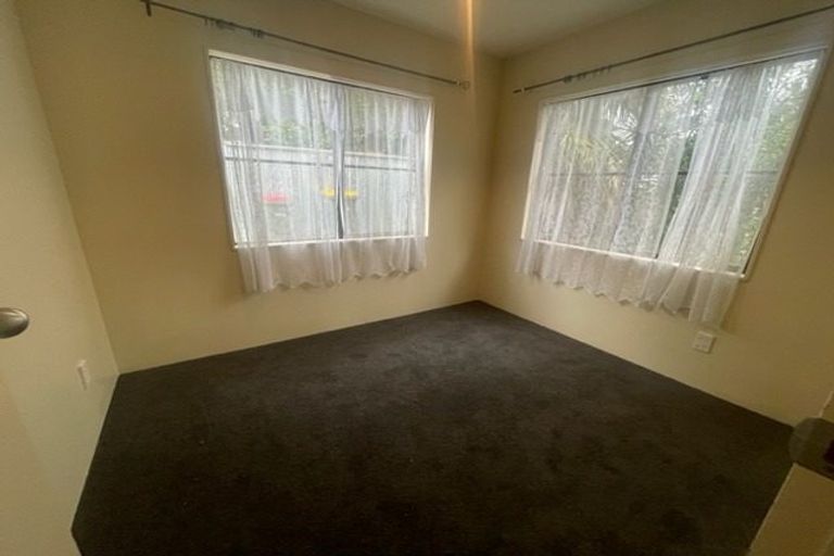 Photo of property in 19 Cottrell Place, Clendon Park, Auckland, 2103