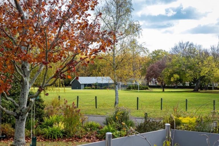 Photo of property in 1 Hereworth Grove, Havelock North, 4130