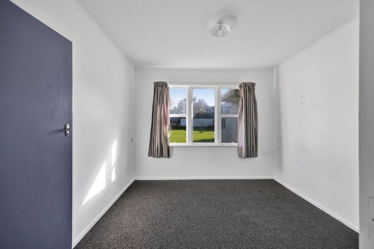 Photo of property in 10 Ramanui Avenue, Hawera, 4610