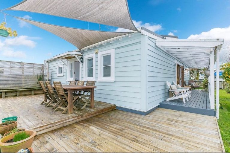 Photo of property in 14 Pukeko Street, Frankton, Hamilton, 3204