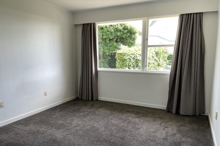 Photo of property in 21 Abraham Crescent, Milson, Palmerston North, 4414