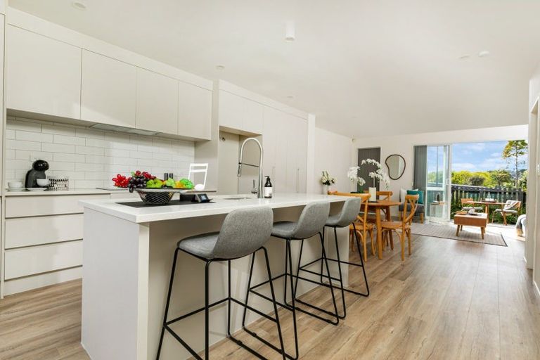 Photo of property in 165 Millwater Parkway, Silverdale, 0932